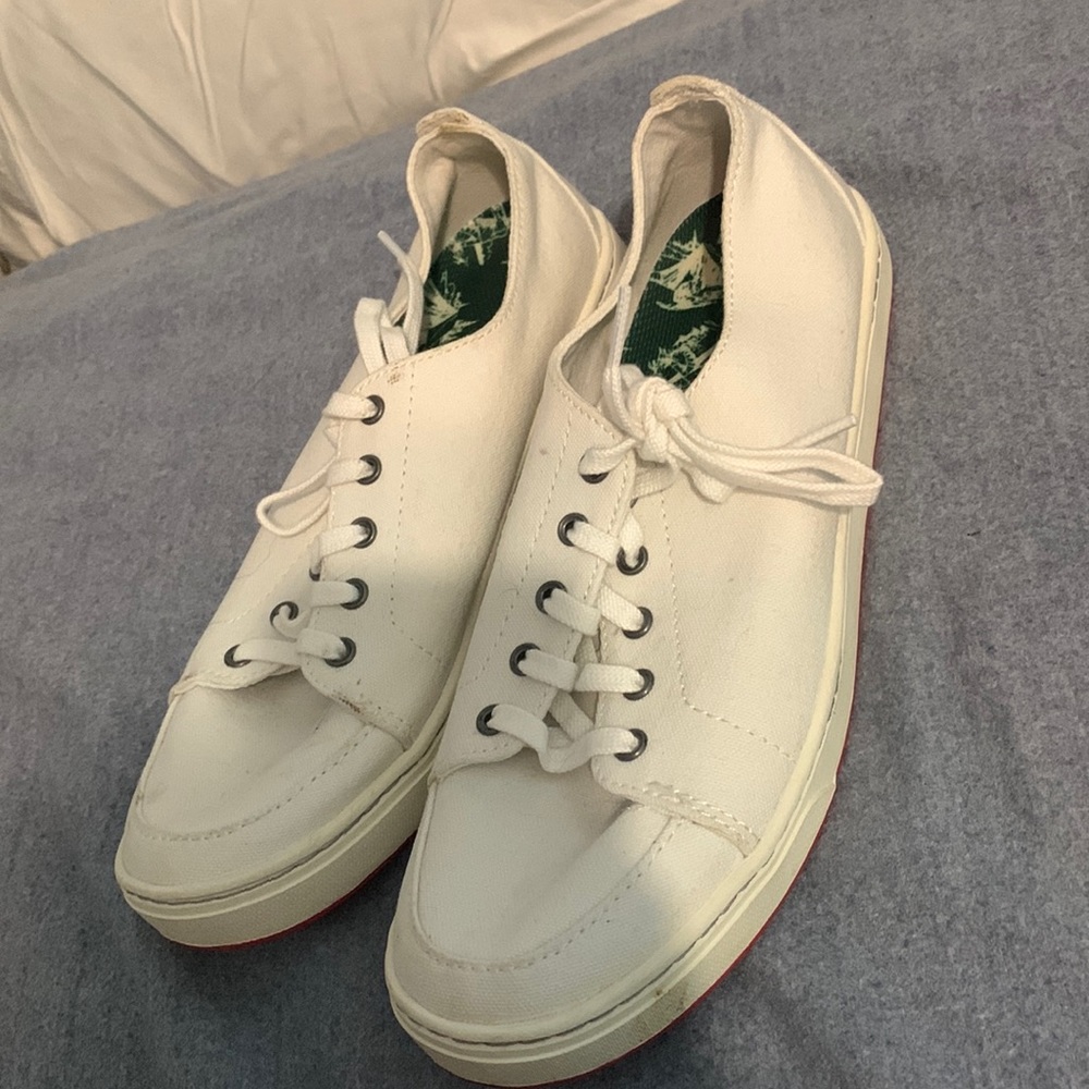 white ll bean canvas shoes only worn a few times